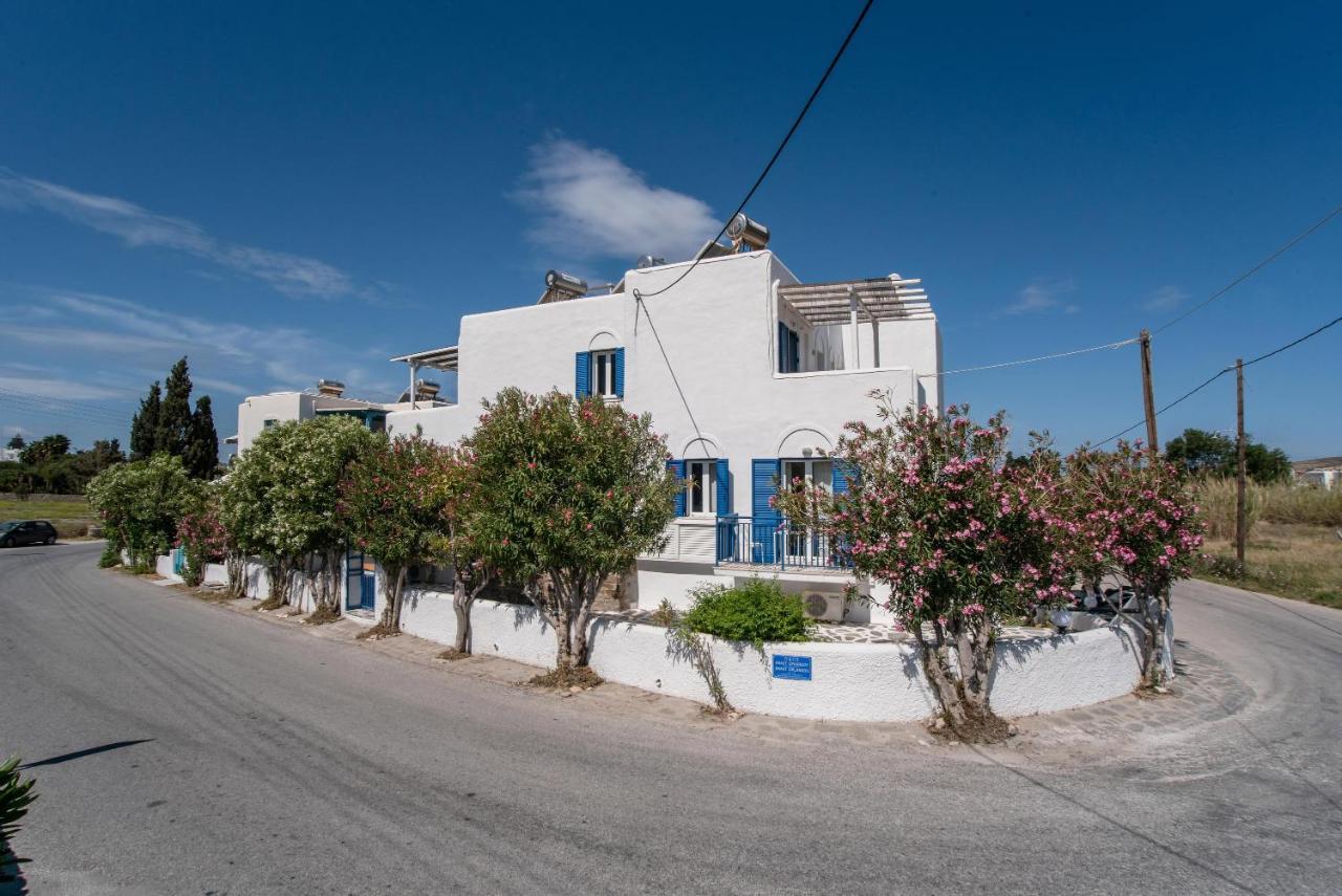 Livadia Seaside Studios 8 Парікія Екстер'єр фото